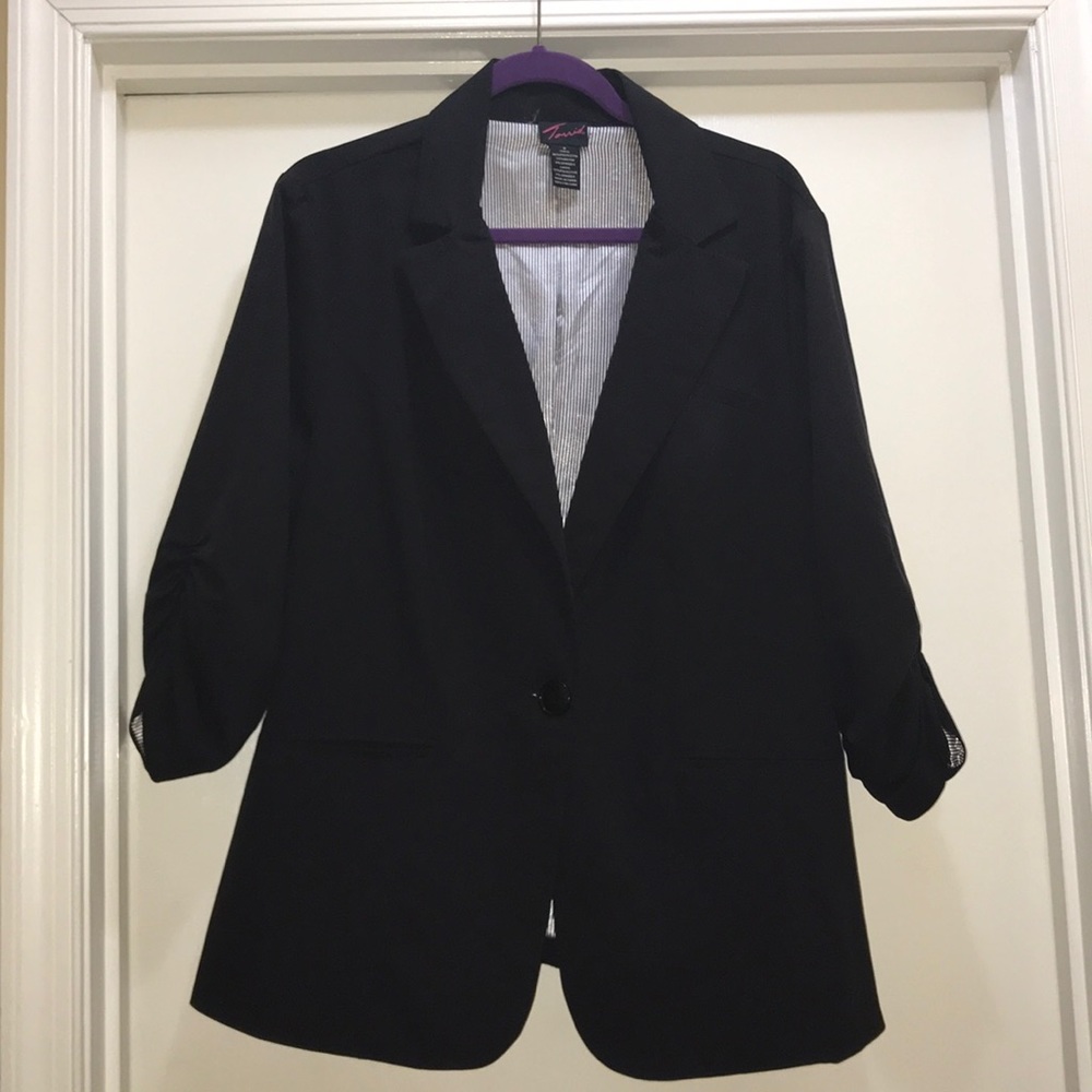 Ruched Sleeve Blazer